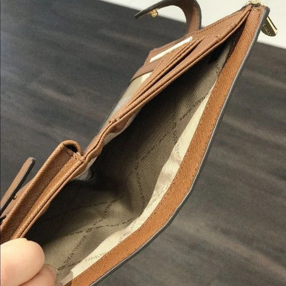 Michael kors jet set travel double zip wallet - Picture 2 of 9